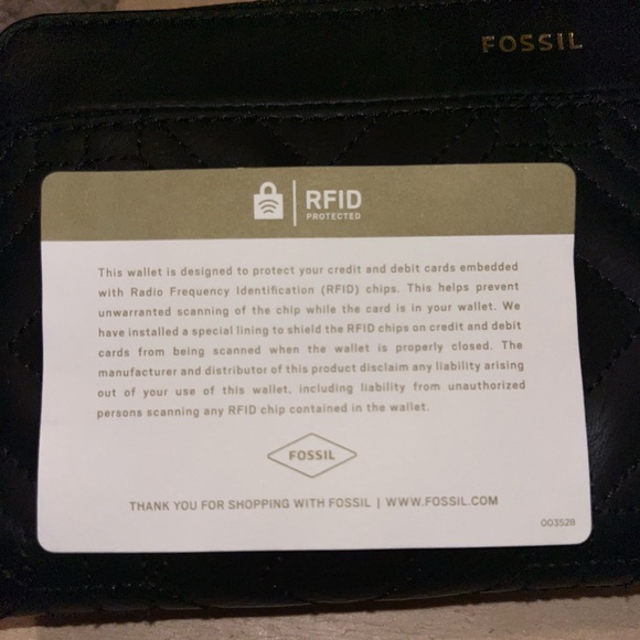 Fossil Wallet & Luggage Tag Set - Picture 7 of 7